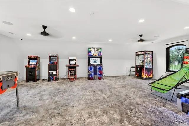 $8,950,000 | 300 Ridgecrest Drive, Chestnutridge, MO 65630