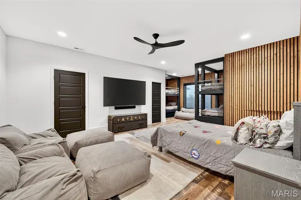 $8,950,000 | 300 Ridgecrest Drive, Chestnutridge, MO 65630