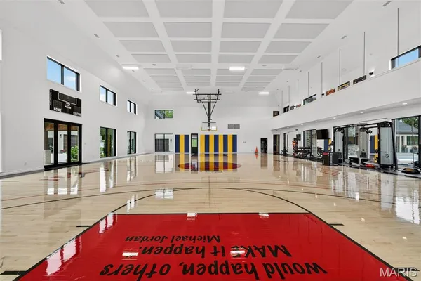 $8,950,000 | 300 Ridgecrest Drive, Chestnutridge, MO 65630