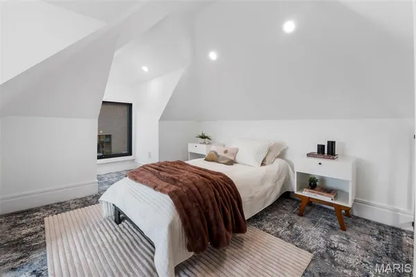 $8,950,000 | 300 Ridgecrest Drive, Chestnutridge, MO 65630