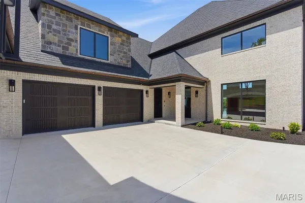 $8,950,000 | 300 Ridgecrest Drive, Chestnutridge, MO 65630