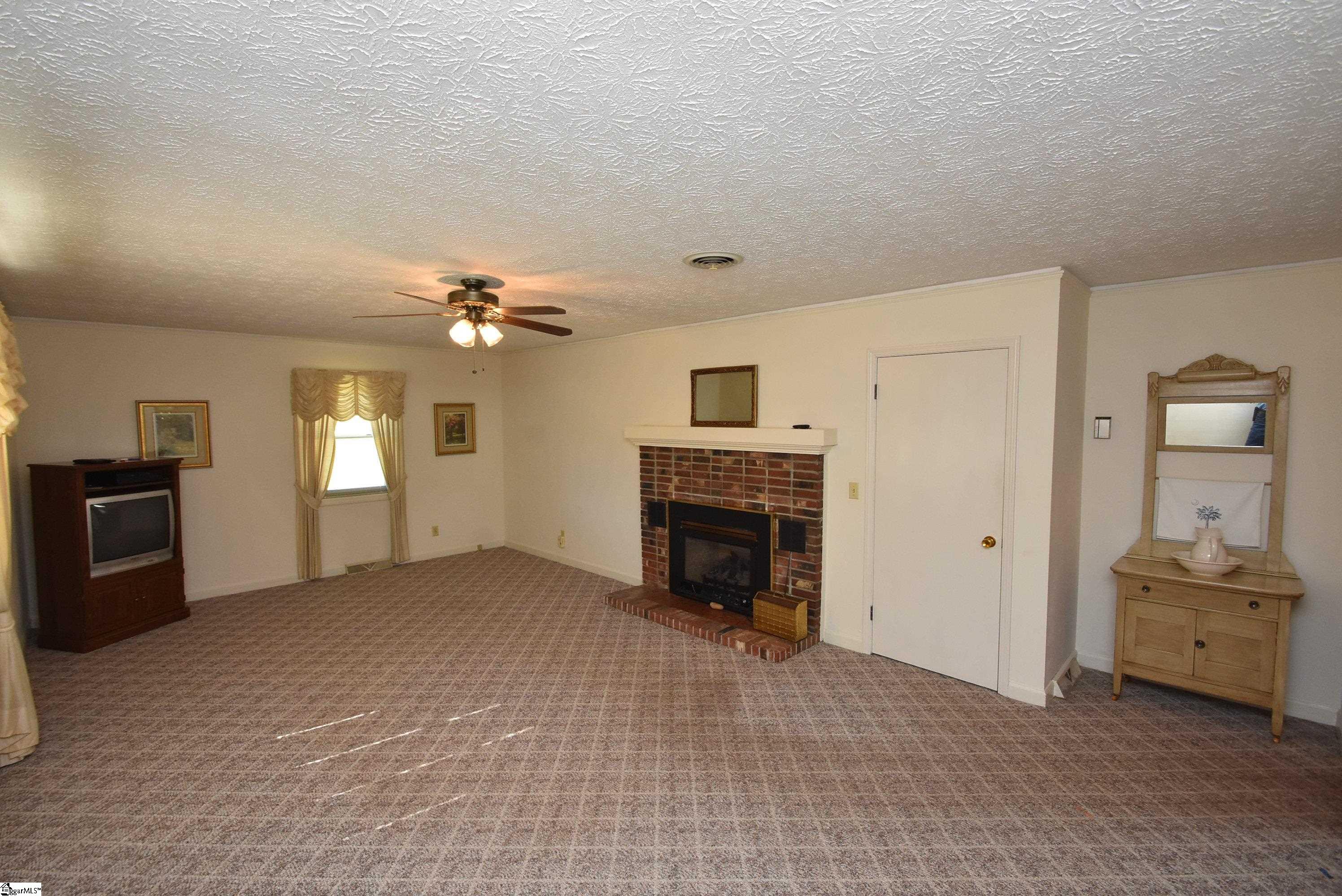 119 Blue Ridge Drive Pickens, SC 29671 - Photo 3 of 24