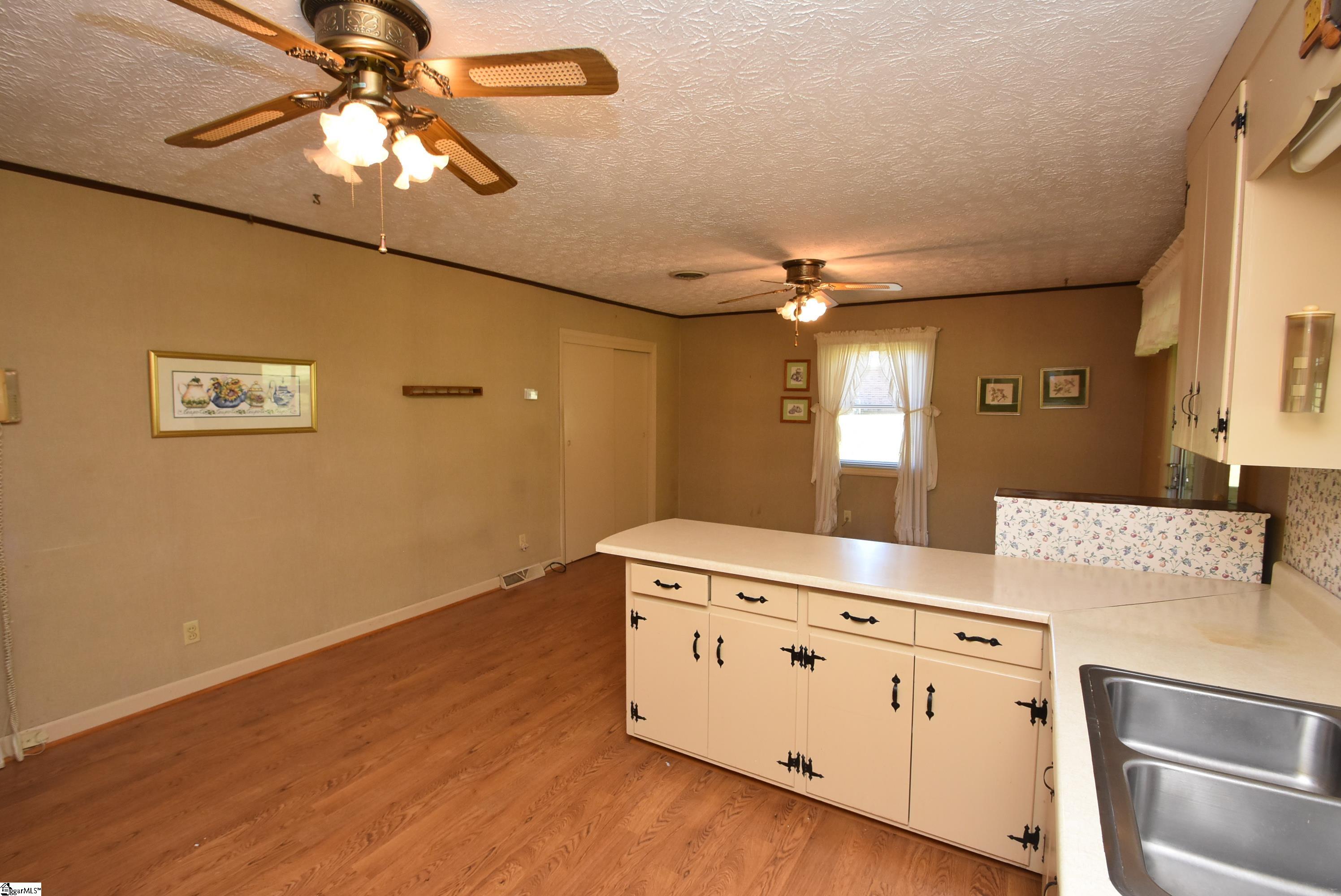 119 Blue Ridge Drive Pickens, SC 29671 - Photo 8 of 24