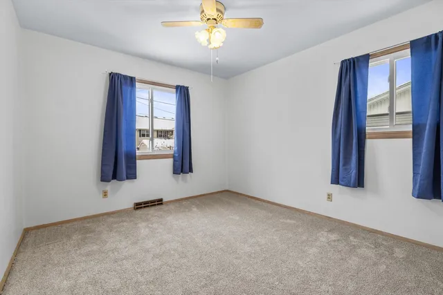 $250,000 | 1730 New Street, Union Grove, WI 53182