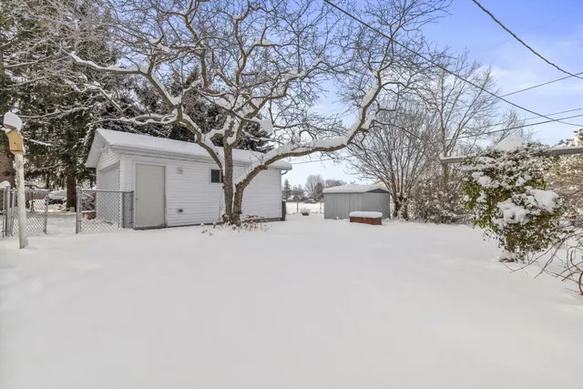 $250,000 | 1730 New Street, Union Grove, WI 53182