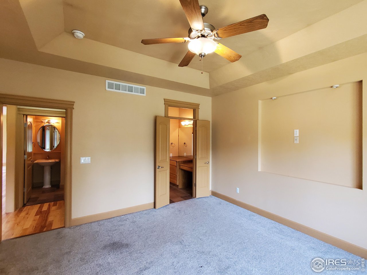 6541 West 18th Street Road Greeley, CO 80634 - Photo 18 of 40 a view of an empty room with a cabinet