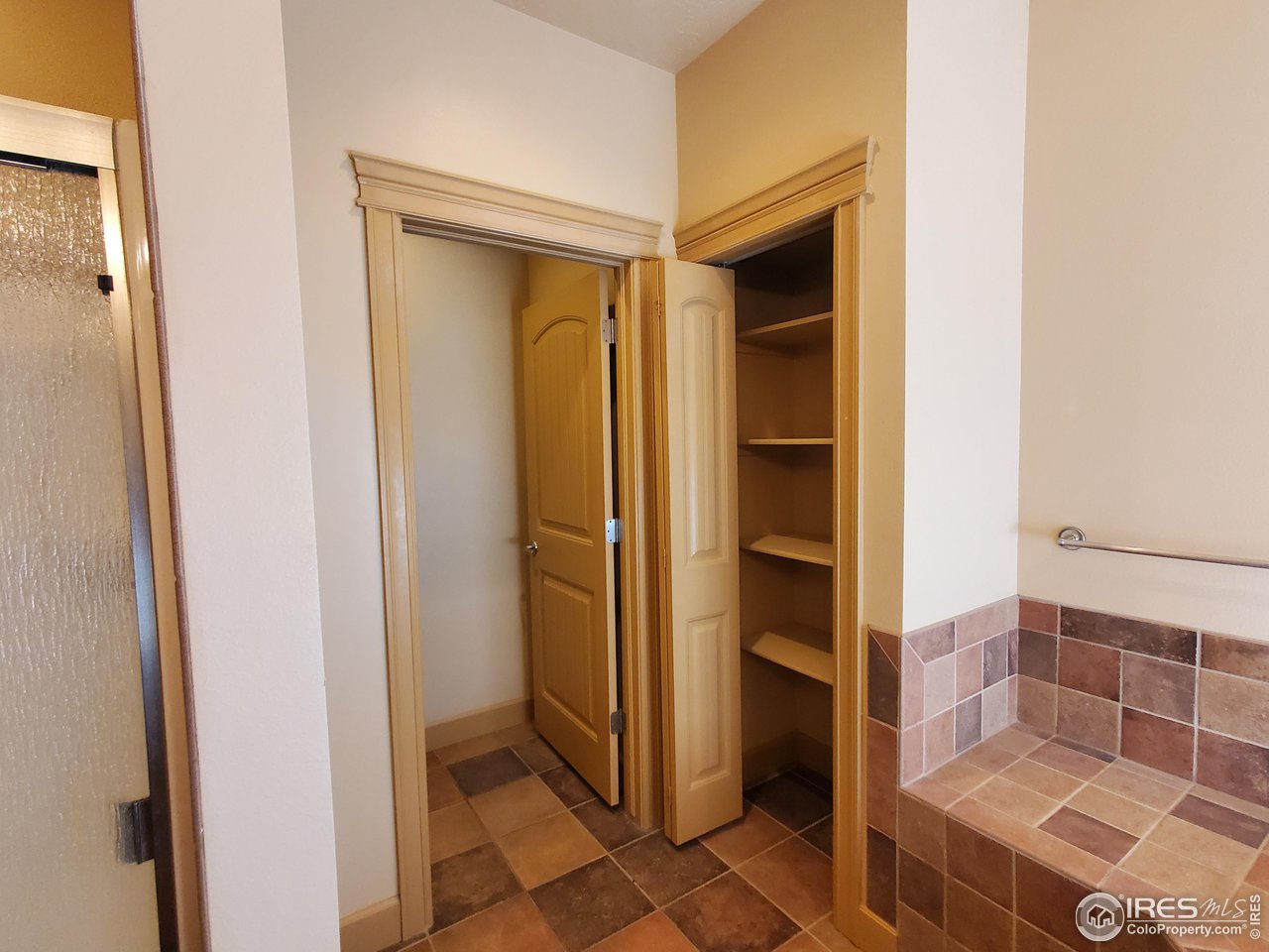 6541 West 18th Street Road Greeley, CO 80634 - Photo 24 of 40 a view of walk in closet
