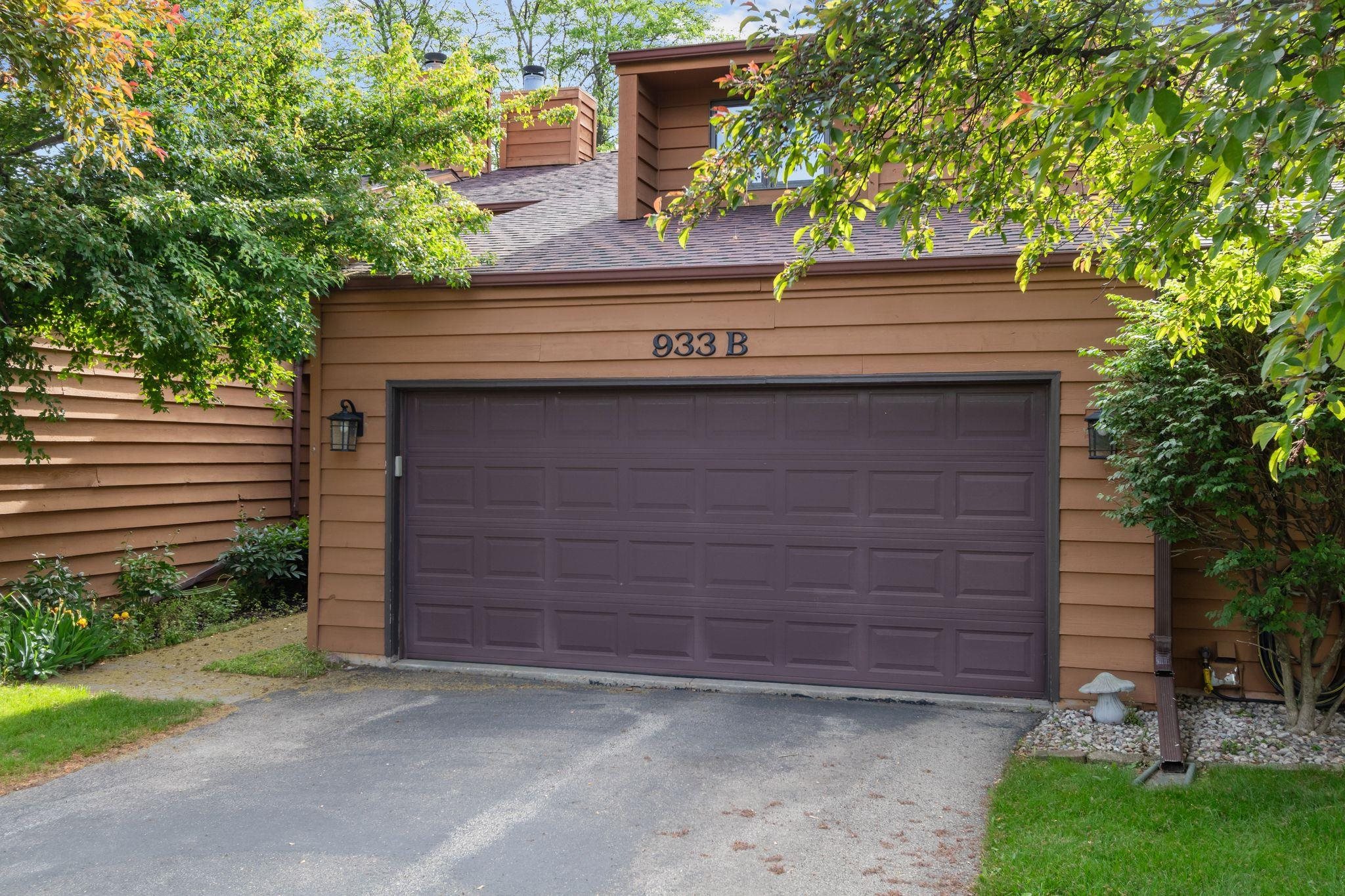 933 East Windfield Place, Unit B Appleton, WI 54911 - Photo 2 of 32