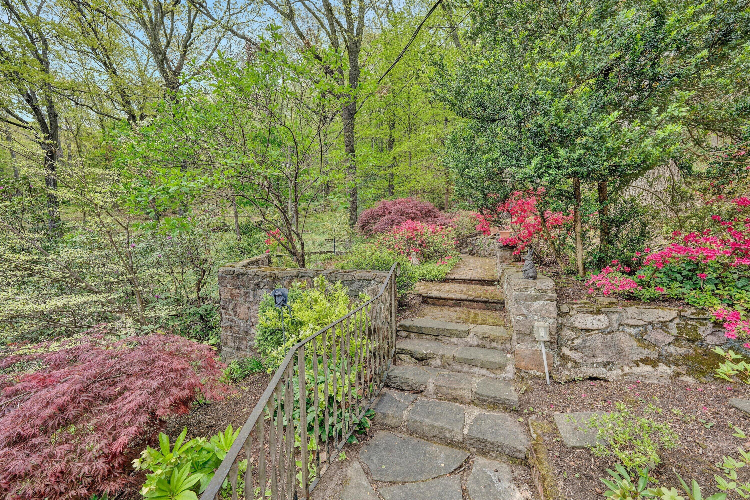 2438 Robin Hood Road Southeast Roanoke, VA 24014 - Photo 65 of 81 65-DSC00277