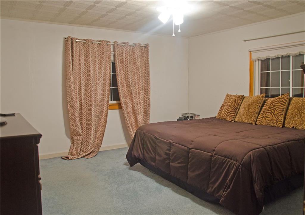 18 Phillips Lane McKees Rocks, PA 15136 - Photo 12 of 14