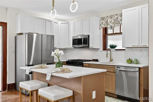 $289,900 | 4252 Gertrude Avenue, St. Louis, MO 63116