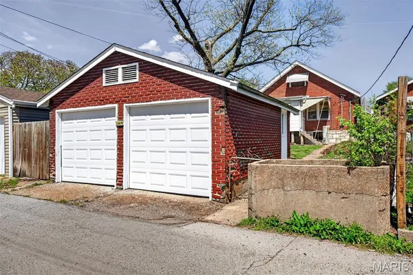 $289,900 | 4252 Gertrude Avenue, St. Louis, MO 63116