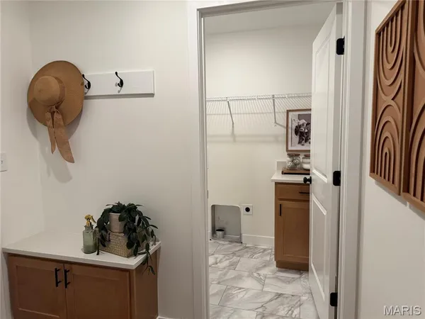 $387,500 | 206 Wrigley Field Drive, Bethalto, IL 62010