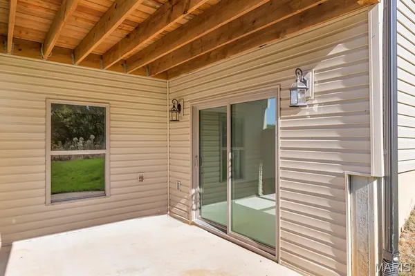 $387,500 | 206 Wrigley Field Drive, Bethalto, IL 62010