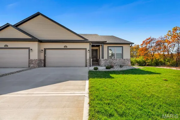 $387,500 | 206 Wrigley Field Drive, Bethalto, IL 62010