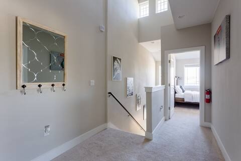 807 East 16th Street, Unit A Austin, TX 78702 - Photo 13 of 29 a view of a hallway to a livingroom with furniture