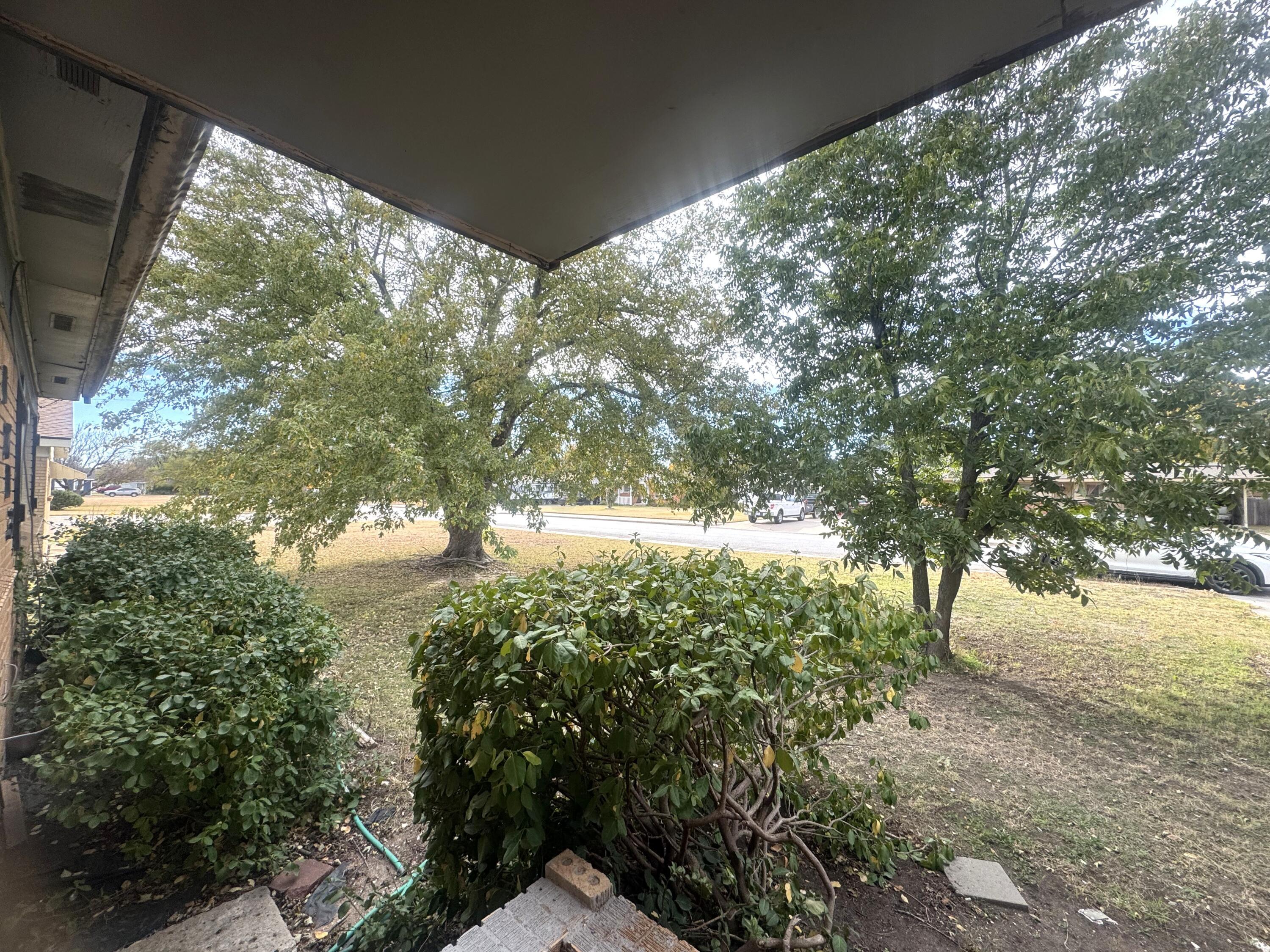 1713 South Drake Street Perryton, TX 79070 - Photo 13 of 13 a view of yard from balcony