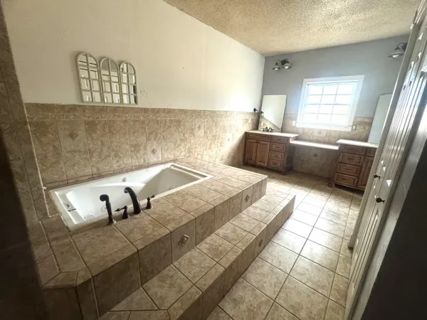 $120,000 | 1713 South Drake Street, Perryton, TX 79070