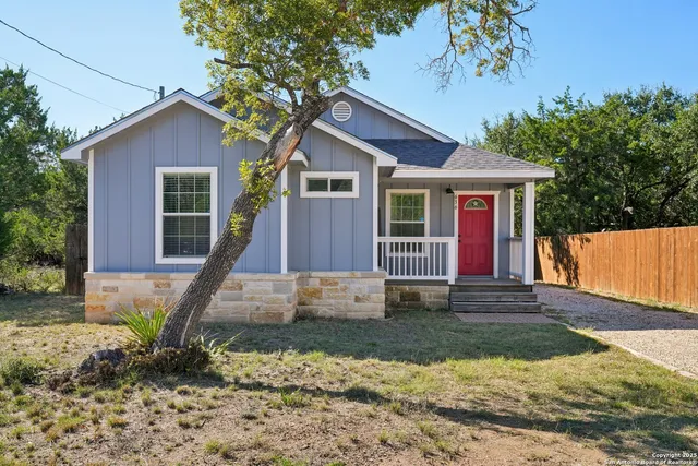$285,000 | 636 Skyline Drive, Bandera, TX 78003