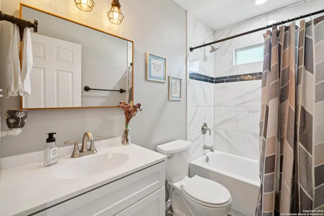 $285,000 | 636 Skyline Drive, Bandera, TX 78003