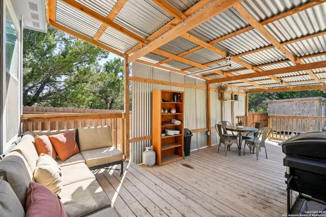 $285,000 | 636 Skyline Drive, Bandera, TX 78003