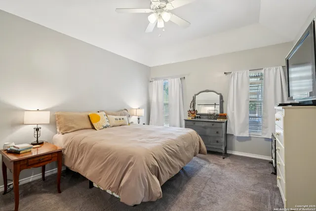 $285,000 | 636 Skyline Drive, Bandera, TX 78003