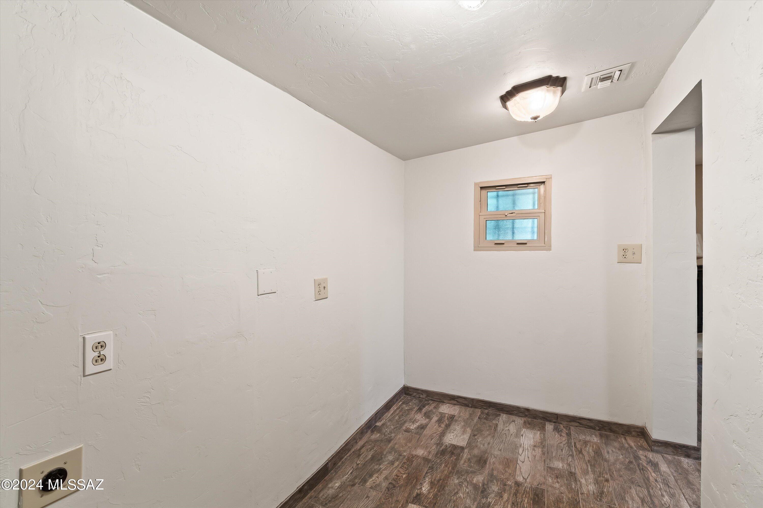 143 West Roger Road Tucson, AZ 85705 - Photo 19 of 42
