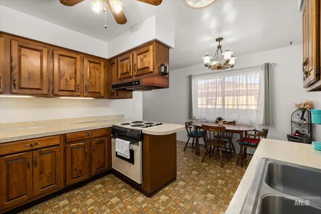 $399,900 | 980 North 6th E Street, Mountain Home, ID 83647