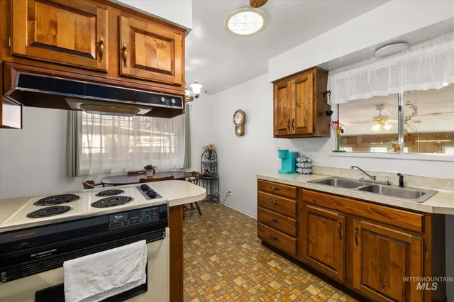 $399,900 | 980 North 6th E Street, Mountain Home, ID 83647