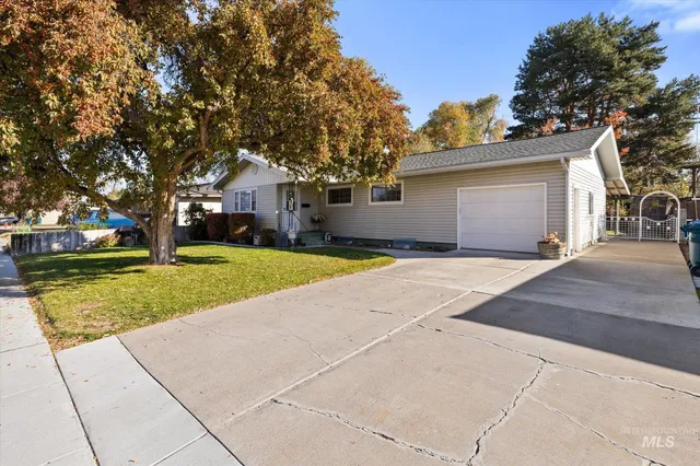 $399,900 | 980 North 6th E Street, Mountain Home, ID 83647