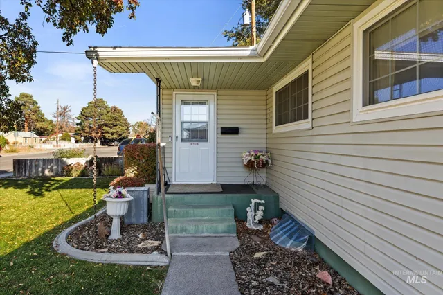 $399,900 | 980 North 6th E Street, Mountain Home, ID 83647