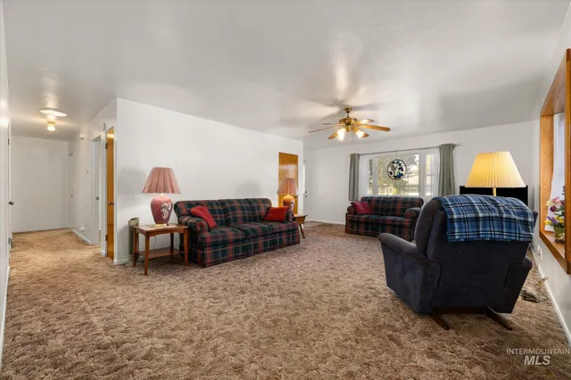 $399,900 | 980 North 6th E Street, Mountain Home, ID 83647