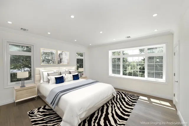 $1,585,000 | 11 Edcris Lane, Huntington, NY 11743