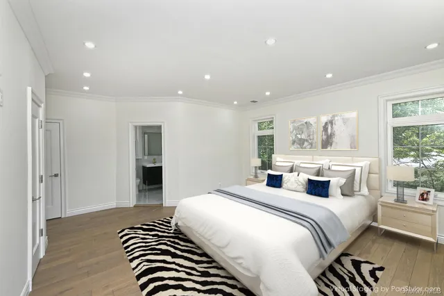 $1,585,000 | 11 Edcris Lane, Huntington, NY 11743