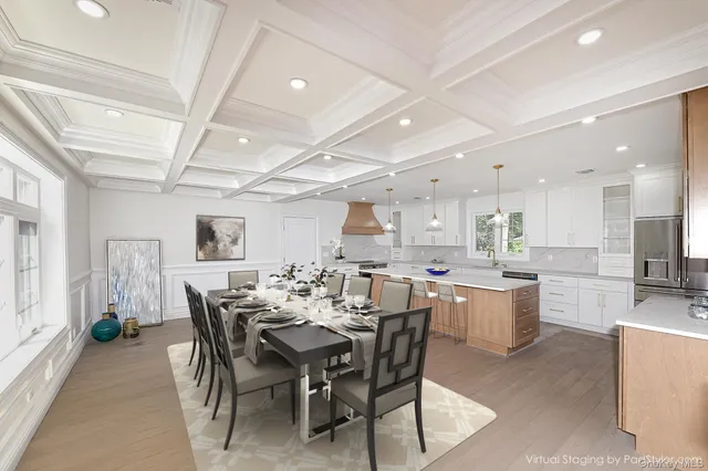 $1,585,000 | 11 Edcris Lane, Huntington, NY 11743