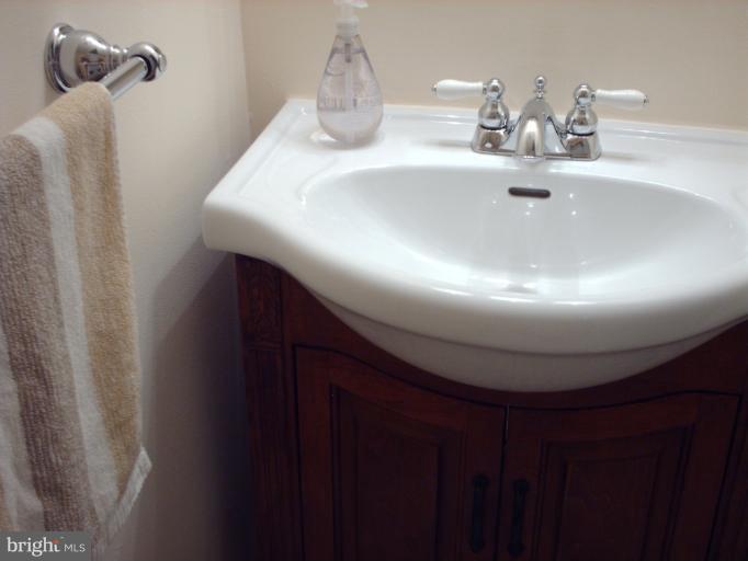 12505 Cross Ridge Way Germantown, MD 20874 - Photo 5 of 15 Bath