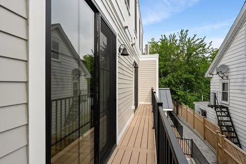 $1,250,000 | 27 Shepard Street, Unit 4, Boston, MA 02135