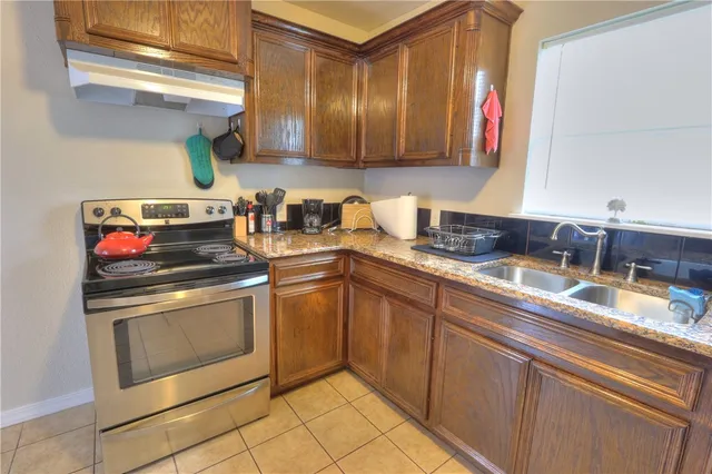 $1,500 | 3538 Austin Street, Corpus Christi, TX 78411