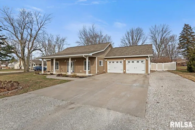 $269,900 | 401 East Progress Street, Ashland, IL 62612