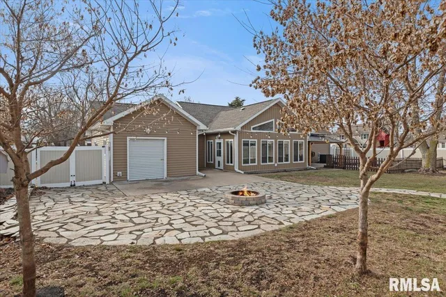 $269,900 | 401 East Progress Street, Ashland, IL 62612