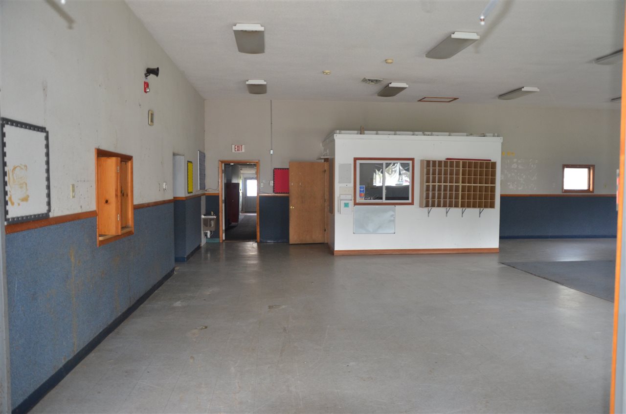 512 Hallie Road Elkhart, IN 46514 - Photo 11 of 22 Gallery Image 11