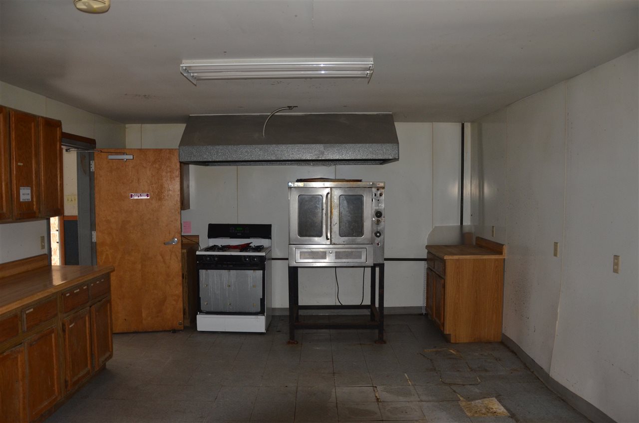 512 Hallie Road Elkhart, IN 46514 - Photo 12 of 22 Gallery Image 12