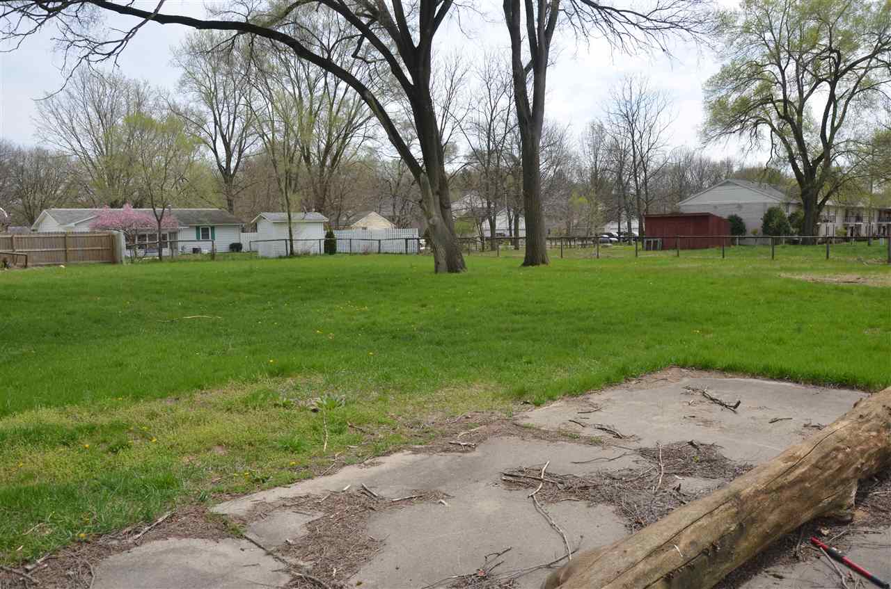 512 Hallie Road Elkhart, IN 46514 - Photo 5 of 22 Gallery Image 5