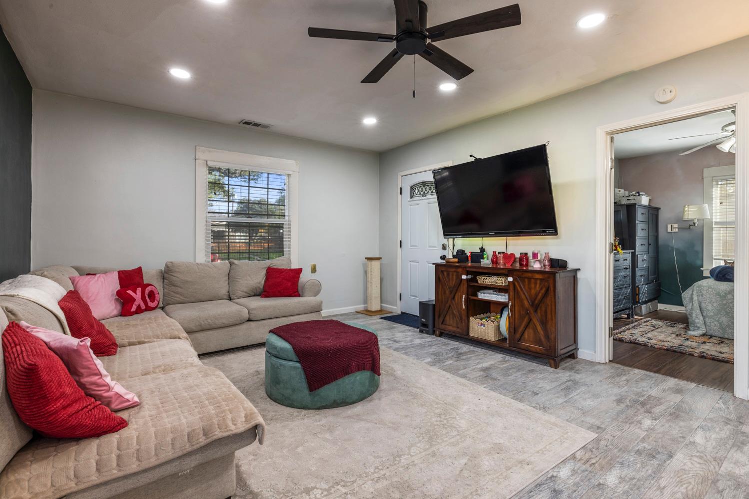 315 Kimble Street Modesto, CA 95354 - Photo 8 of 41