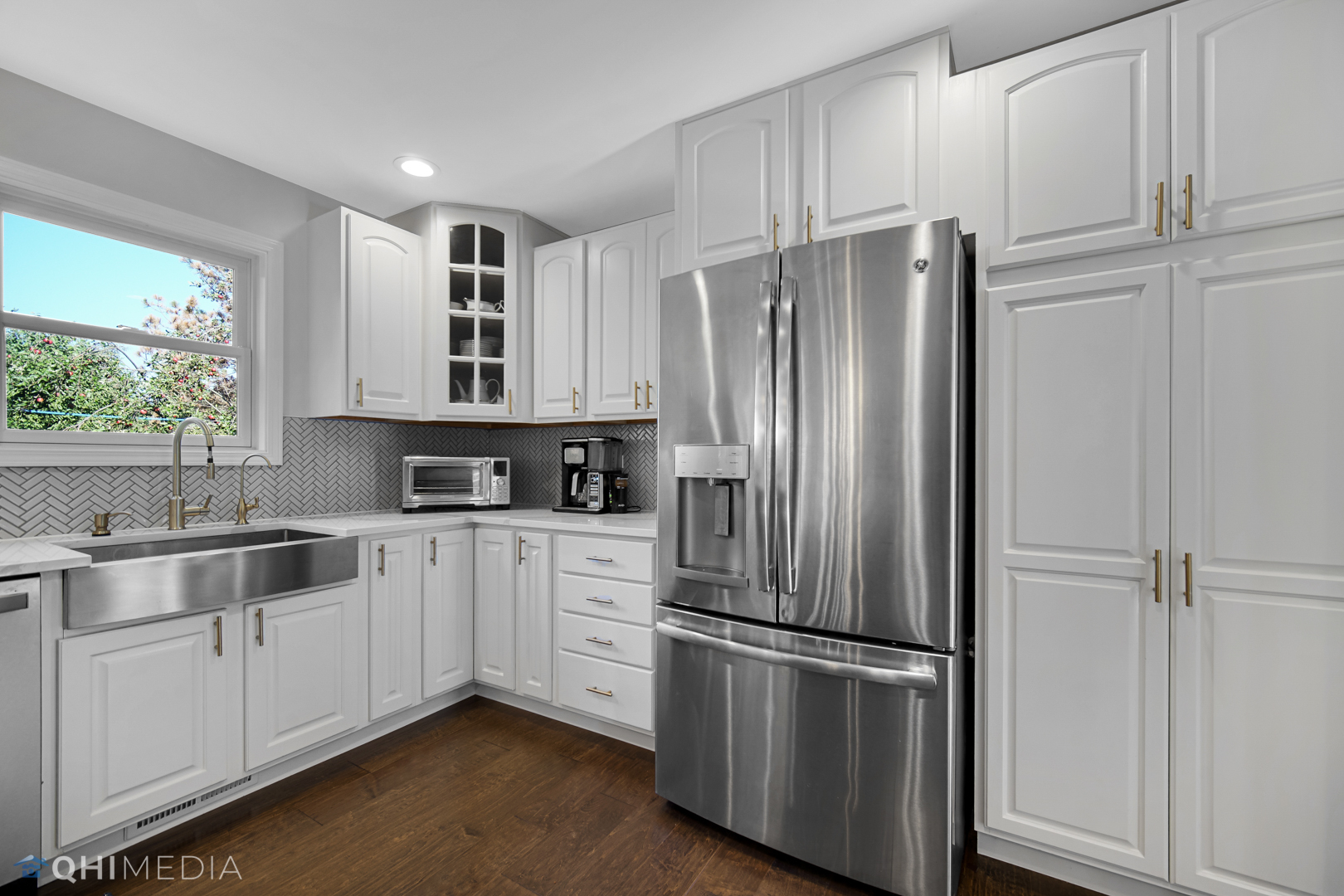 2125 Forest Ridge Road St. Charles, IL 60174 - Photo 14 of 28 a kitchen with stainless steel appliances a refrigerator sink and cabinets