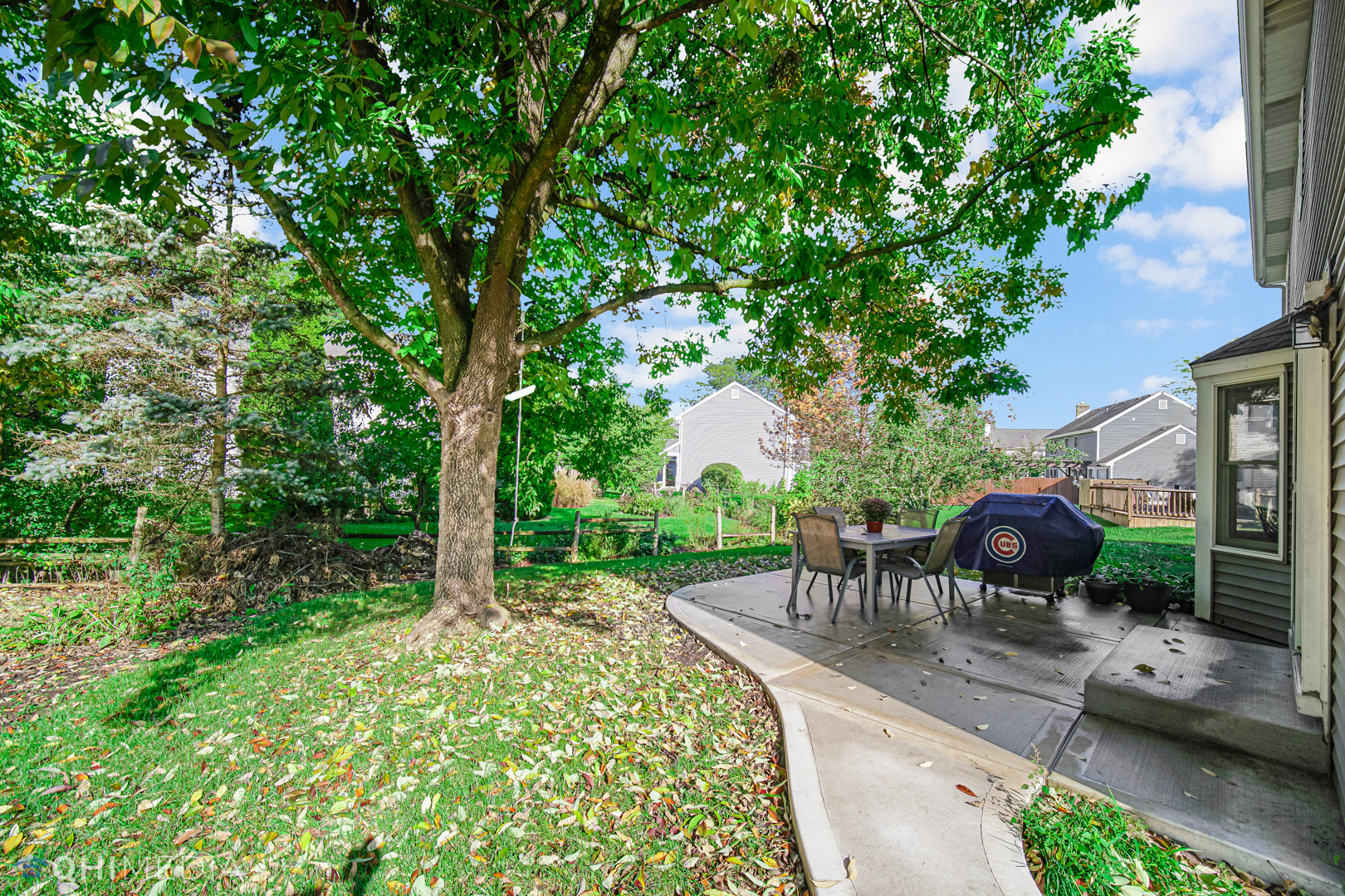 2125 Forest Ridge Road St. Charles, IL 60174 - Photo 26 of 28 a view of a table and chairs in patio