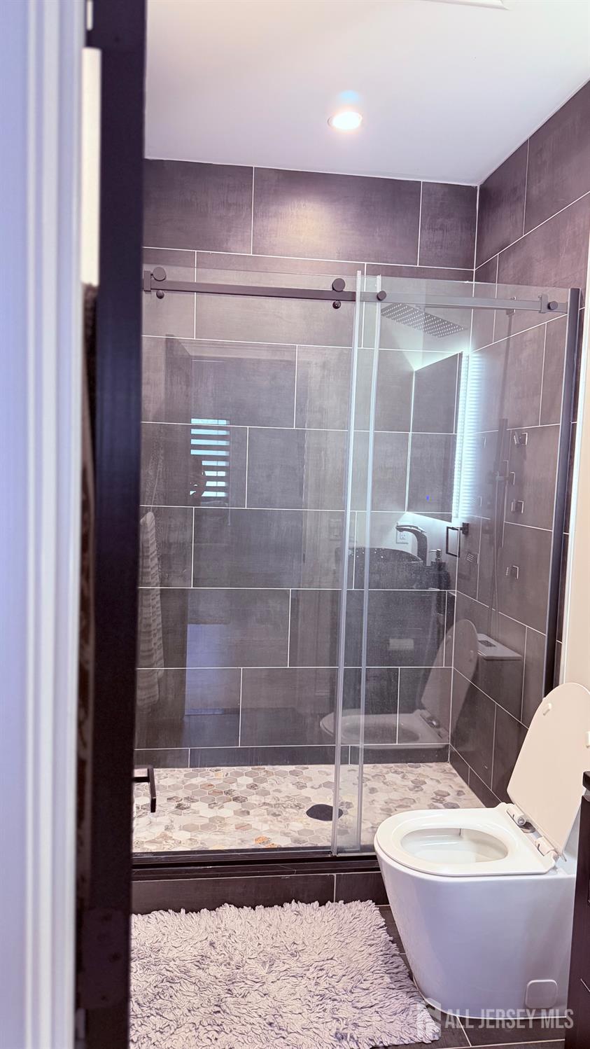 40 North Hill Road Colonia, NJ 07067 - Photo 13 of 45