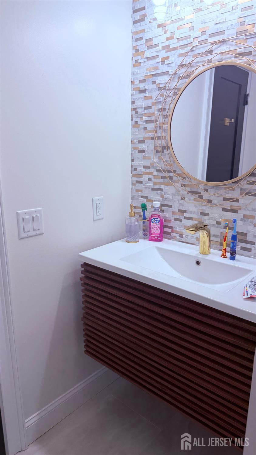 40 North Hill Road Colonia, NJ 07067 - Photo 21 of 45