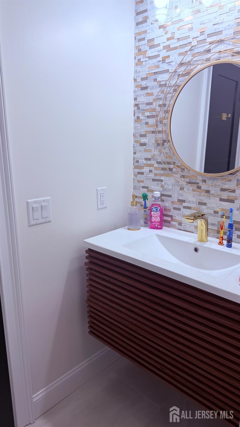 40 North Hill Road Colonia, NJ 07067 - Photo 22 of 45