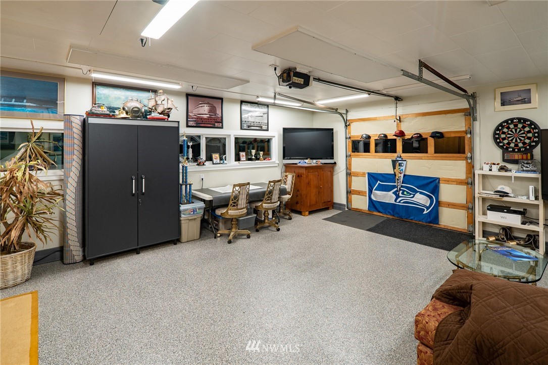 17107 Talbot Road Edmonds, WA 98026 - Photo 19 of 23 Gallery Image 19